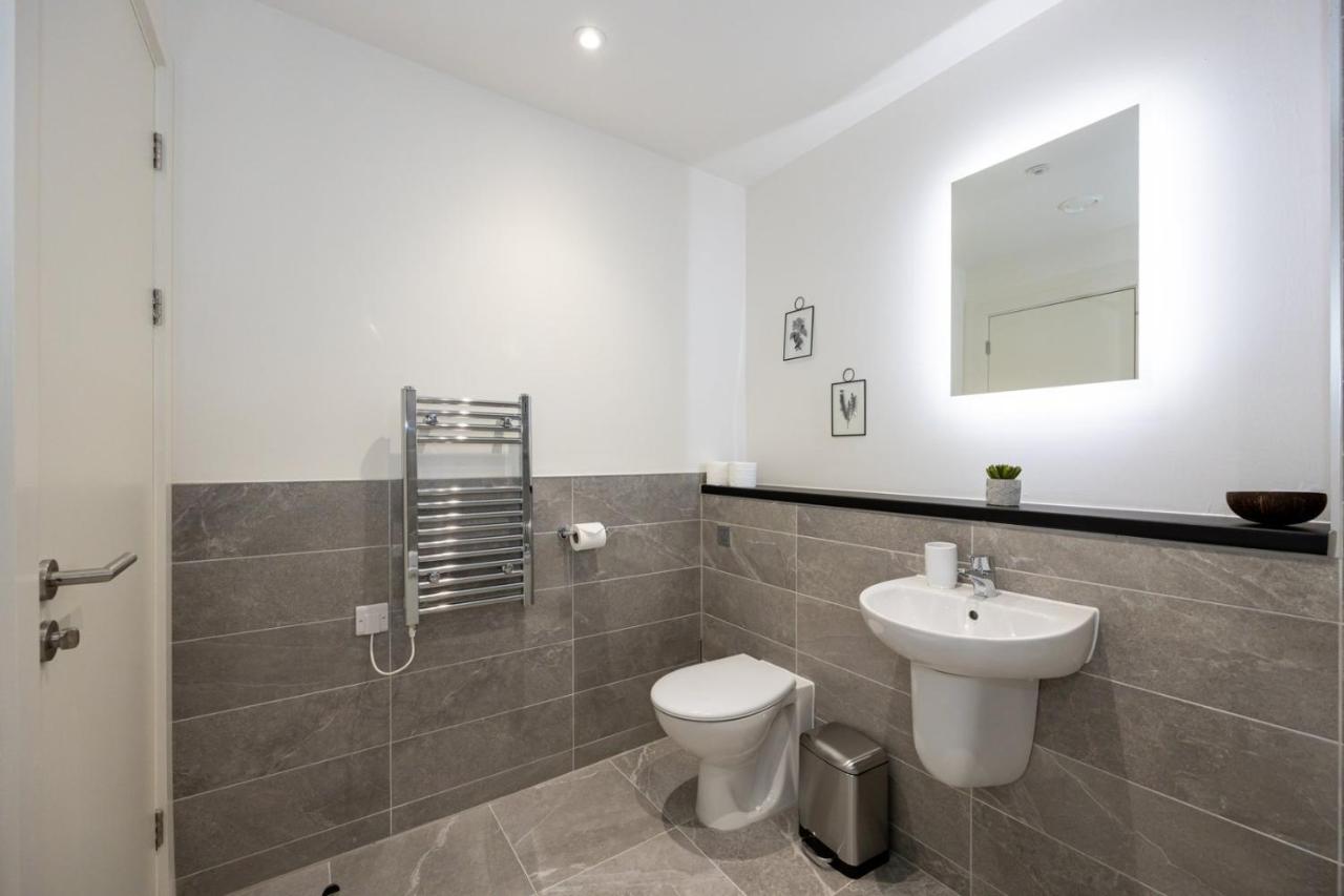 Guestready - A Modern Getaway In Vauxhall Ливърпул Екстериор снимка