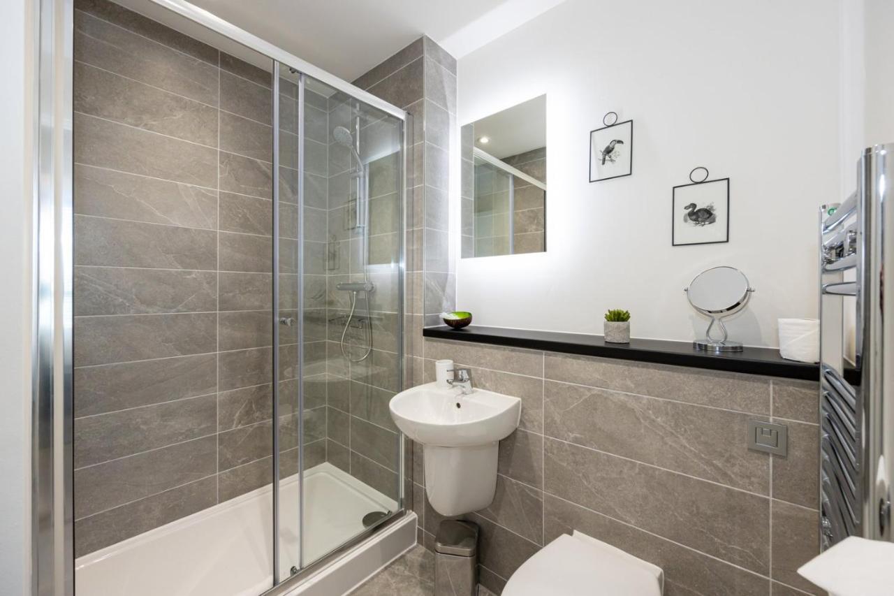 Guestready - A Modern Getaway In Vauxhall Ливърпул Екстериор снимка